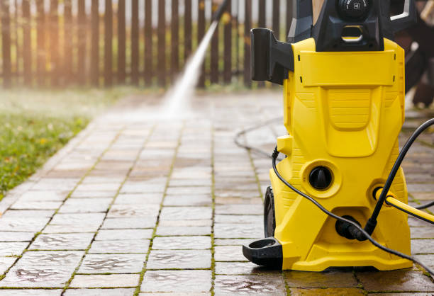 Best Sign and Awning Cleaning  in Fowlerville, MI
